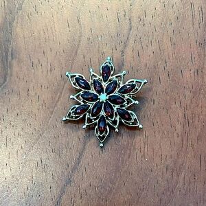Vintage pin/brooch